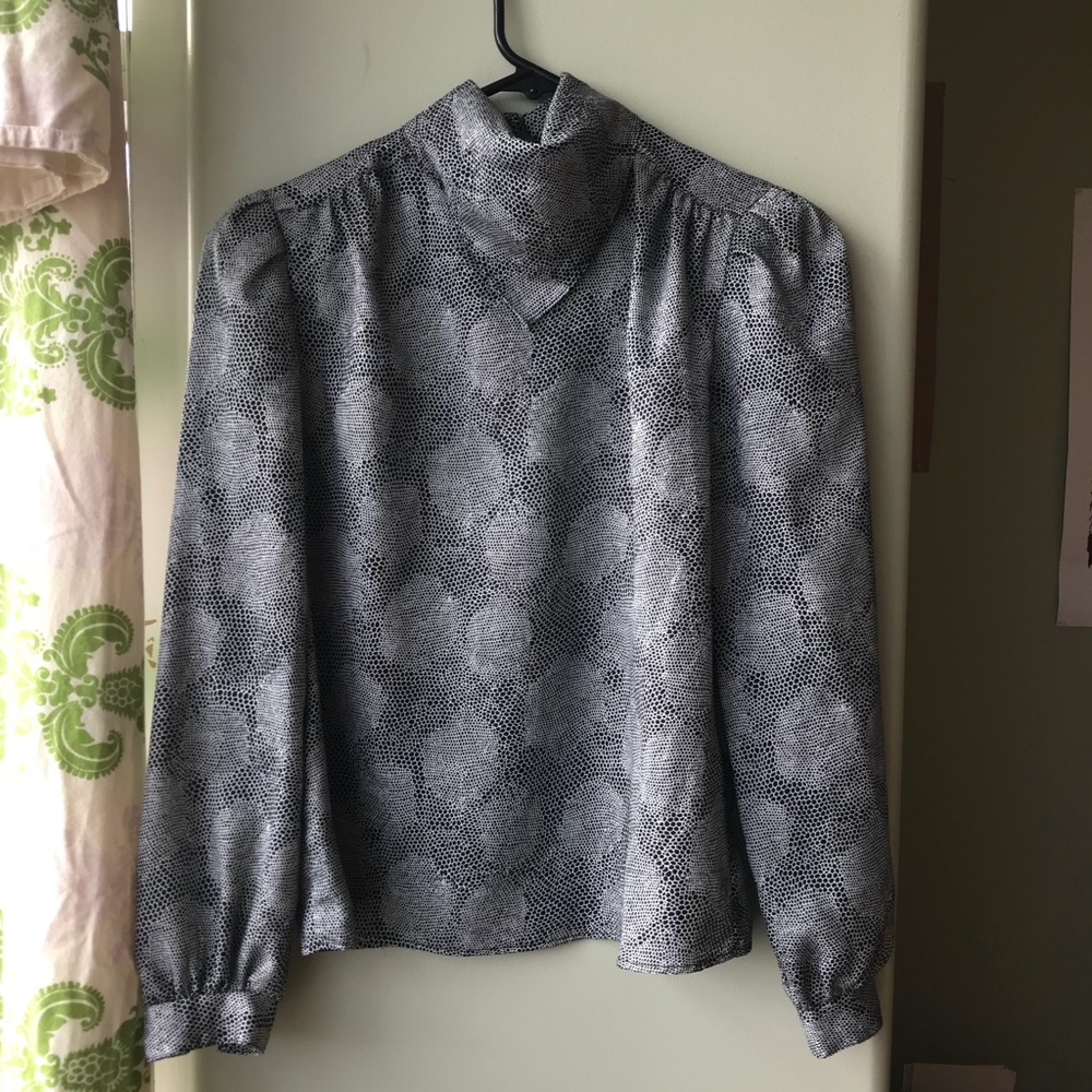 Unique Vintage Turtleneck Scarf Blouse Shirt